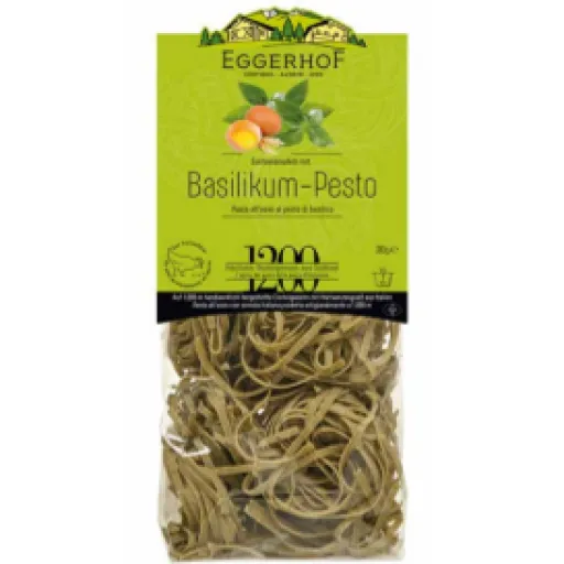 Eierbandnudeln mit Basilikum-Pesto 